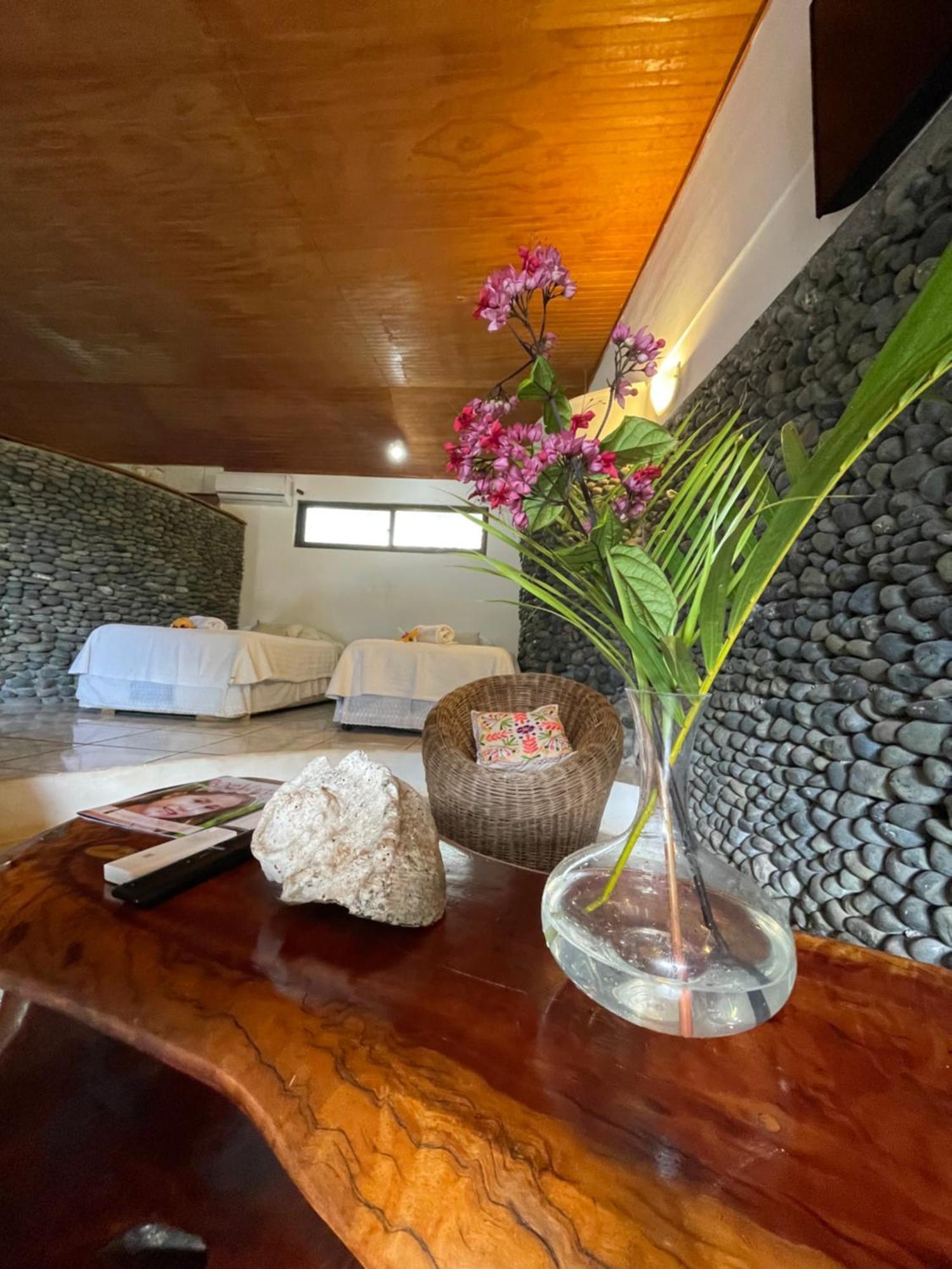Hotel Chez Maria Goretti Ханга-Роа Экстерьер фото
